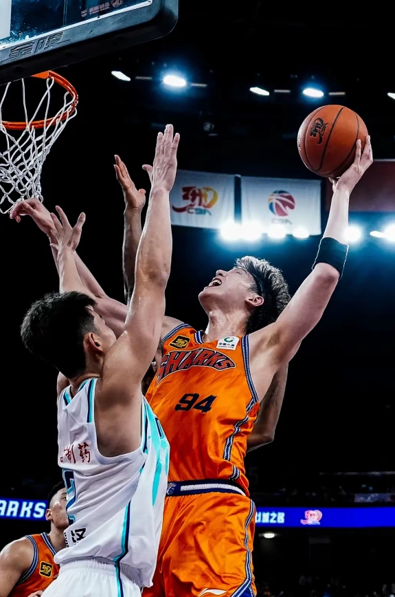 上海久事内部会议纪要流出:今晚伤情更新,CBA常规赛使命明确,年轻球员得到机会的简单介绍 上海久事内部会议纪要流出:今晚伤情更新,CBA常规赛使命明确,年轻球员得到机会的简单介绍