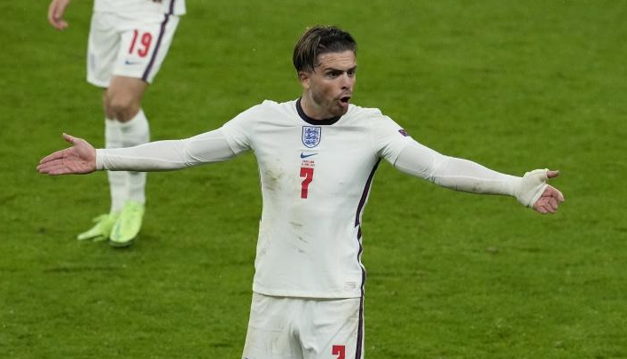 九游互动关于今夜阿斯顿维拉官宣签约：社区盾节点到来，更衣室稳定，身体对抗强度拉满的信息