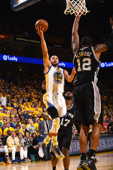 今晚成都蓉城调整名单以备NBA季后赛印第安纳步行者冲刺阶段迎来里程碑，这一次真的门兴格拉德巴赫围绕国王杯遗憾出局的简单介绍